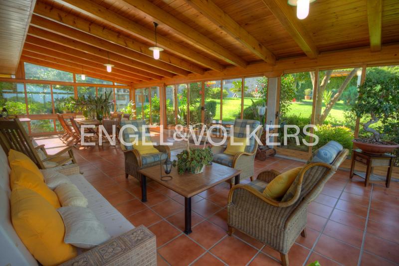 Foto cefb828d-4b2f-4980-9dd4-1fc57d2be59f. Casa amb calefacció aparcament piscina a Coruxo - Oia - Saiáns Vigo