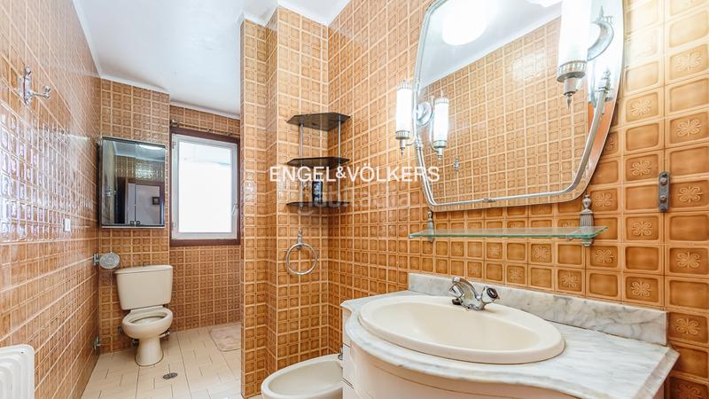 Foto 043297cb-0ca1-4d2c-a1ac-101fc0f65a98. Apartamento taboada leal 4 dormitorios en Plaza España - Corte Inglés Vigo