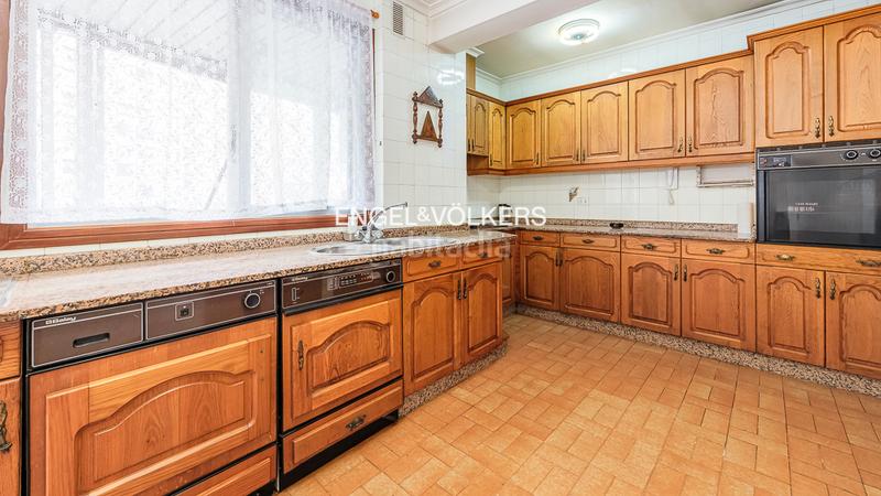 Foto 160e4531-3c5d-4904-8b3e-0c37af30116c. Apartamento taboada leal 4 dormitorios en Plaza España - Corte Inglés Vigo