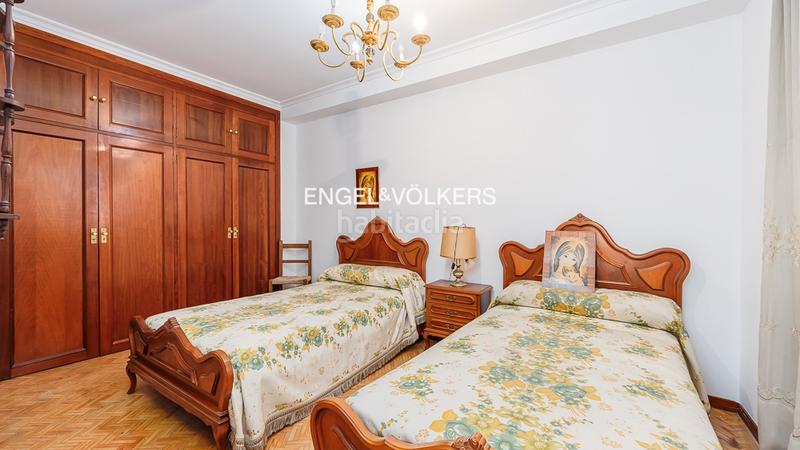 Foto 1a6390ba-4125-477d-be53-f14d95e3e174. Apartamento taboada leal 4 dormitorios en Plaza España - Corte Inglés Vigo
