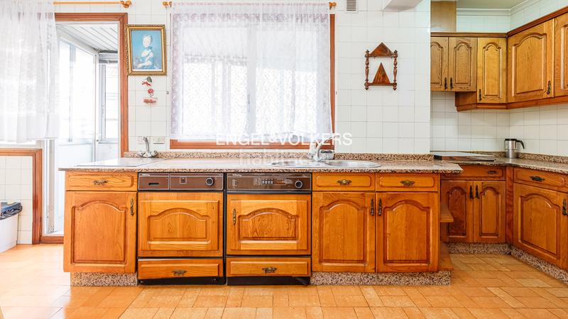 Foto 27be6fe2-9e71-432b-88d3-a5613a2a6f2e. Apartamento taboada leal 4 dormitorios en Plaza España - Corte Inglés Vigo