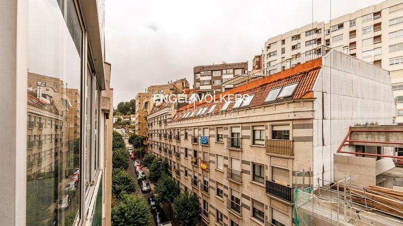 Foto 5bb81580-8a95-4d40-b228-2e6c85226561. Apartamento taboada leal 4 dormitorios en Plaza España - Corte Inglés Vigo