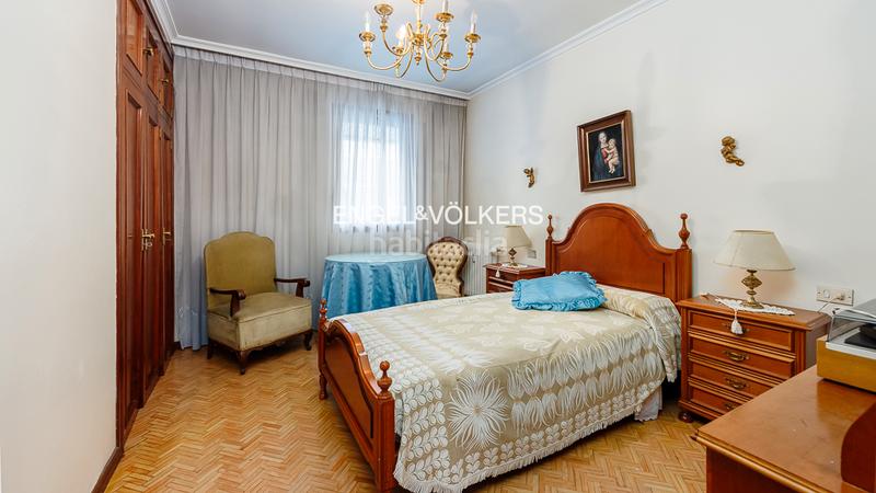 Foto 890efdd8-d0b1-47d4-9482-0a0ce1195268. Apartamento taboada leal 4 dormitorios en Plaza España - Corte Inglés Vigo