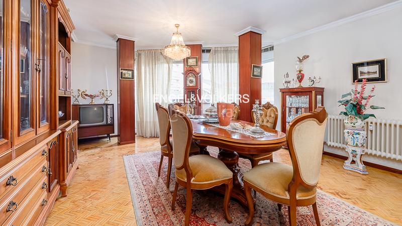 Foto 96238335-5f4a-4564-a510-1bdf89fc3040. Apartamento taboada leal 4 dormitorios en Plaza España - Corte Inglés Vigo