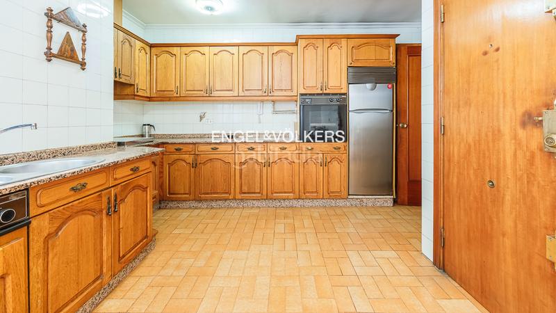 Foto b47cfefa-05cc-4cc2-a839-4794b4e4fed2. Apartamento taboada leal 4 dormitorios en Plaza España - Corte Inglés Vigo