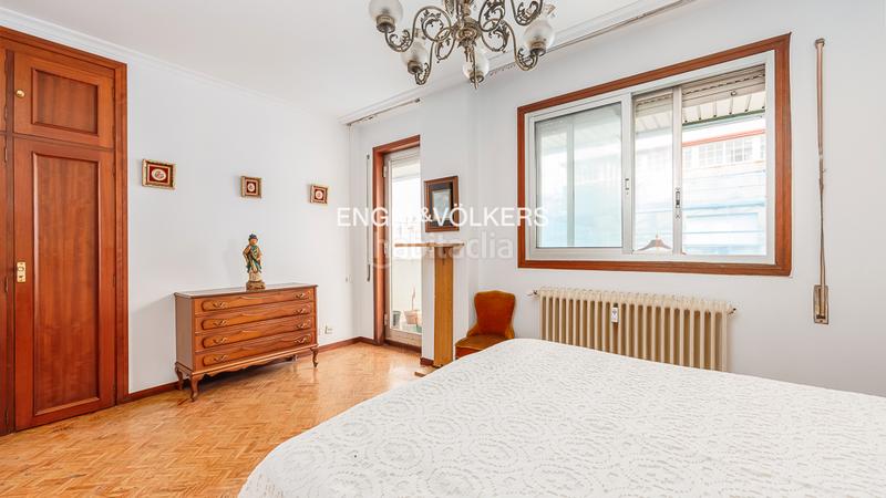 Foto fbeb7e98-94bb-4478-9d9f-61107f7348f6. Apartamento taboada leal 4 dormitorios en Plaza España - Corte Inglés Vigo