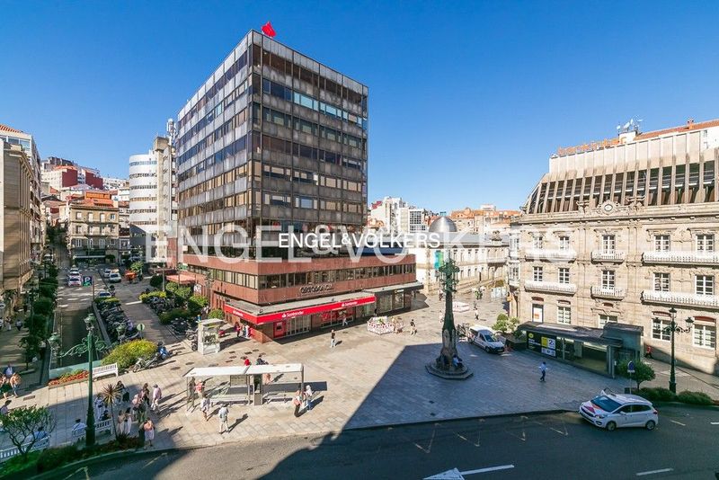 Foto ff854f83-0aa9-408f-9d32-8b5667b23805. Pis amb calefacció a Centro - Areal Vigo