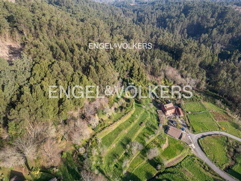 Foto 01bad720-6054-4165-b179-bc21d8016e34. Casa amb calefacció aparcament piscina a Gondomar