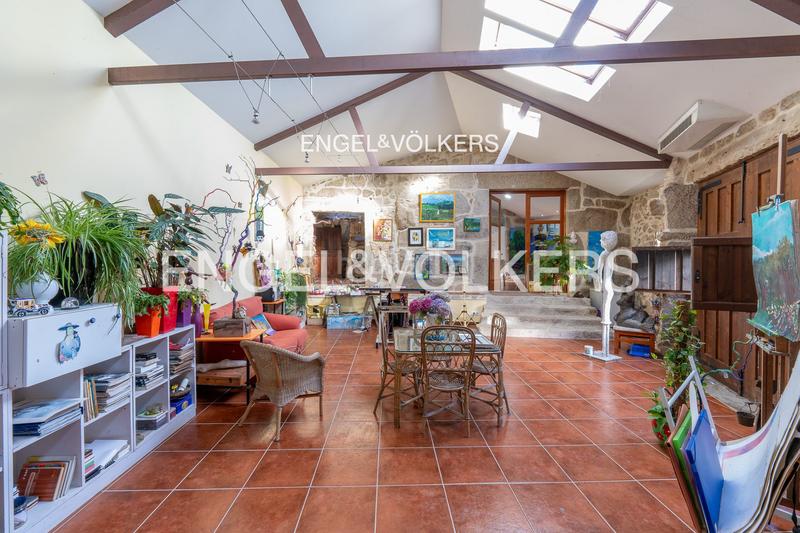 Foto 111c9858-b5c4-4f8a-a730-6ddc35de03ad. Casa amb calefacció aparcament piscina a Gondomar