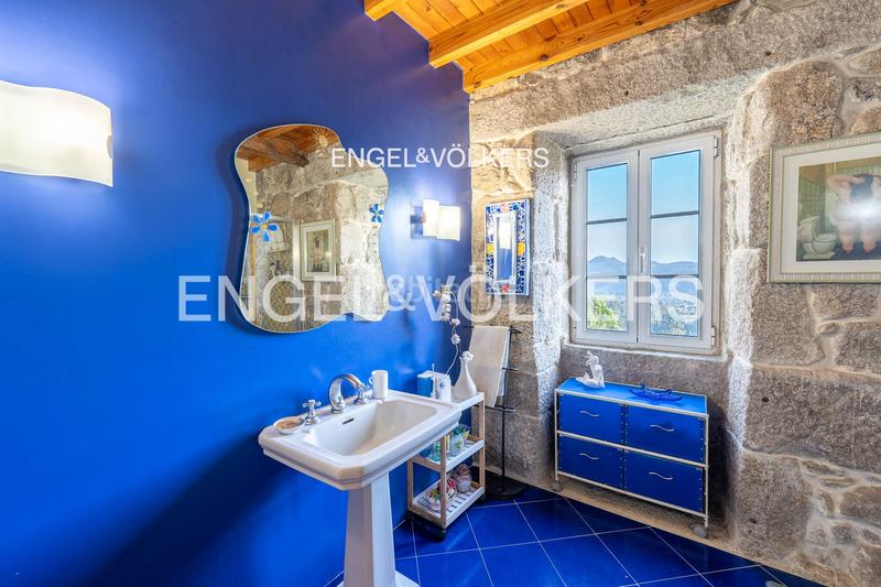 Foto 1e58ac51-e1c4-416e-b4cf-b74a7cf541a7. Casa amb calefacció aparcament piscina a Gondomar