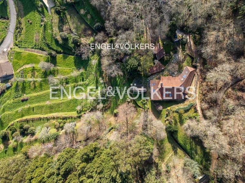 Foto 500973d2-d338-4476-9157-f2c4697f0053. Casa amb calefacció aparcament piscina a Gondomar