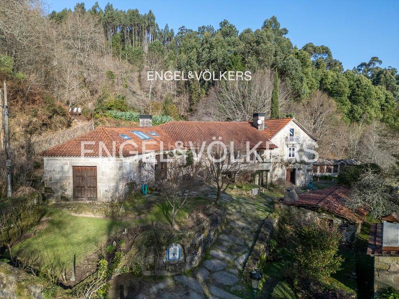 Foto 81ab7cca-24e5-420f-be29-0cd4e677942b. Casa amb calefacció aparcament piscina a Gondomar