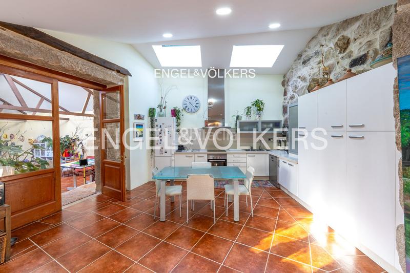 Foto 869143d3-ba1e-4523-85d8-a59ec11fa83f. Casa amb calefacció aparcament piscina a Gondomar