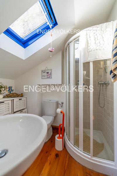 Foto ed83d87e-0dbb-4bc4-909e-4cc1a388cdfd. Casa amb calefacció aparcament piscina a Gondomar