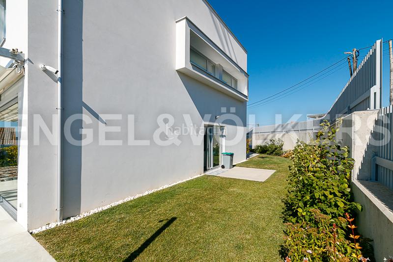 Foto 14264a54-1a55-4209-8382-6c5fa5fd9027. Casa moderno chalet con espectaculares vistas en Vigo