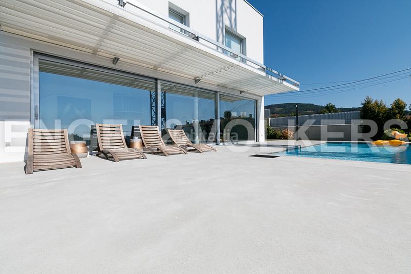Foto 1edf7662-2f57-4d80-9229-7b953ca23ea8. Casa moderno chalet con espectaculares vistas en Vigo