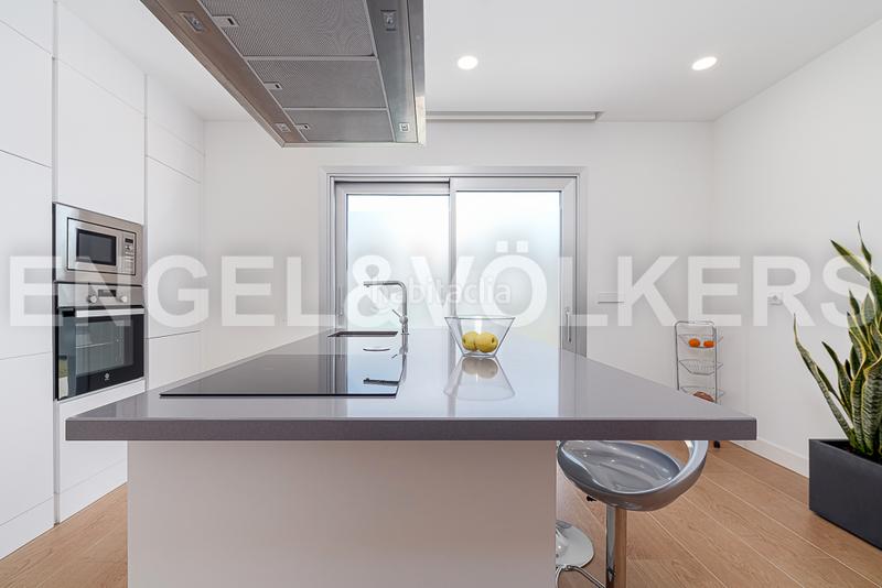 Foto 8f3e3a46-87ad-4ead-b23c-27f1a30790d9. Casa moderno chalet con espectaculares vistas en Vigo