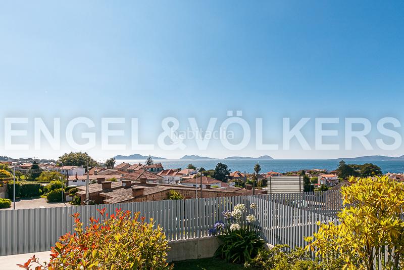 Foto c41ad5b8-7852-4817-9379-387da9ace605. Casa moderno chalet con espectaculares vistas en Vigo