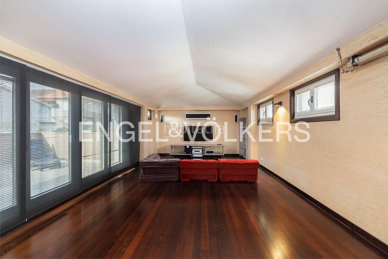 Foto 0abc83e7-ab51-4cf3-811e-76aea30c30e1. Maison avec chauffage parking piscine dans Coia Vigo