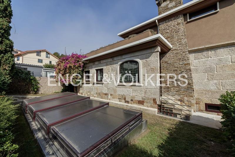 Foto 14435b9f-5a51-4776-9f4e-cc24c23b15e5. Maison avec chauffage parking piscine dans Coia Vigo