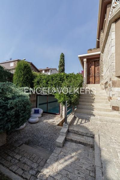 Foto 1d898a78-40e1-4ee1-8d37-be90c5a1c918. Maison avec chauffage parking piscine dans Coia Vigo