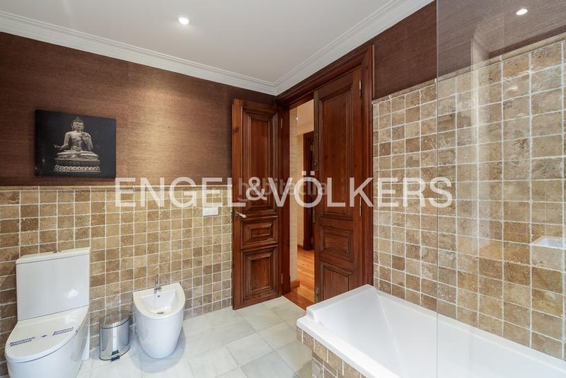 Foto 25844107-38a3-471c-9fa0-139222df975f. Maison avec chauffage parking piscine dans Coia Vigo