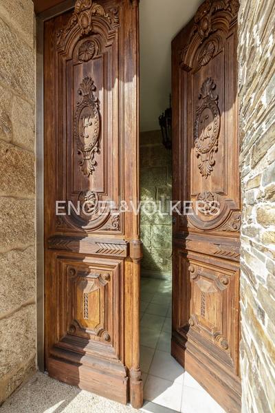 Foto 31824c72-4671-4a26-8408-38004010fe03. Maison avec chauffage parking piscine dans Coia Vigo