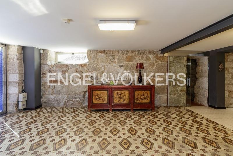 Foto 51396349-d83b-4055-8983-797a2a064852. Maison avec chauffage parking piscine dans Coia Vigo