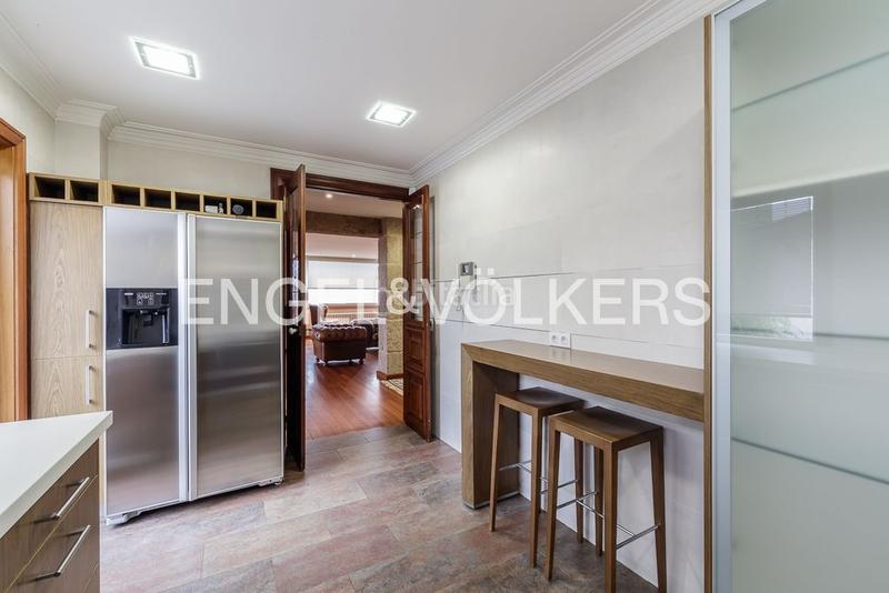 Foto 659798b9-821c-44a9-bf9b-de56cad78312. Maison avec chauffage parking piscine dans Coia Vigo