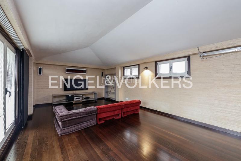 Foto 8504366f-8d36-4160-bc34-44398177b16a. Maison avec chauffage parking piscine dans Coia Vigo