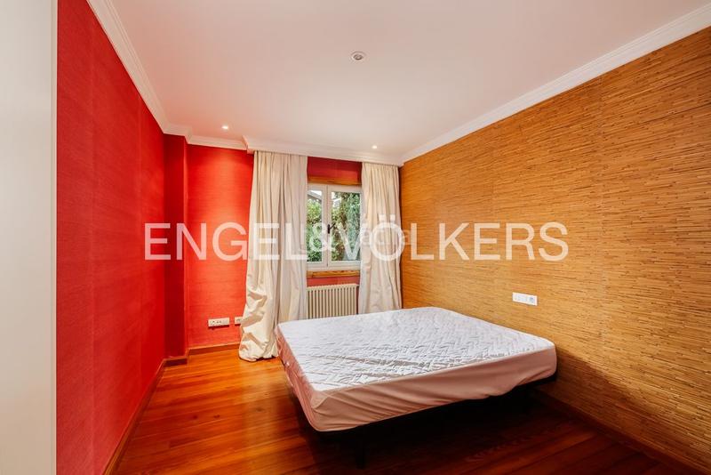 Foto 8c3f11c6-6e75-4fd3-80e6-6d3a2138ae67. Maison avec chauffage parking piscine dans Coia Vigo