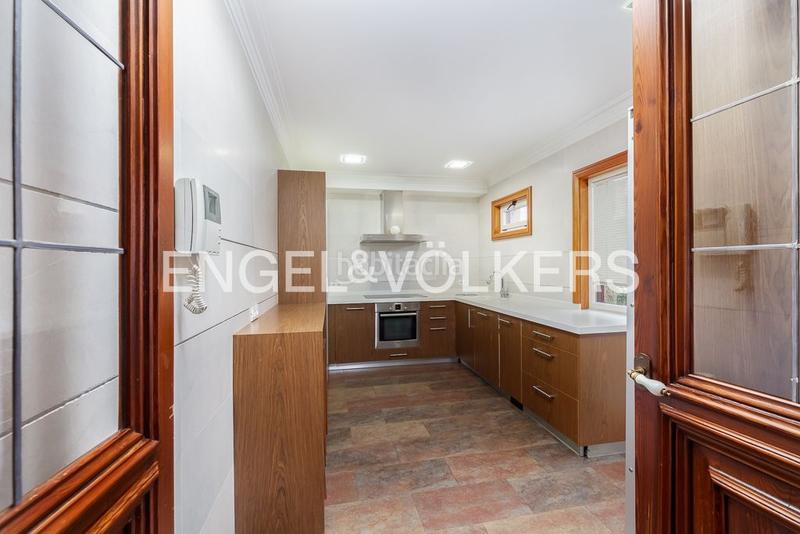 Foto 8d3a0d45-a510-46ba-acf4-adecc581954e. Maison avec chauffage parking piscine dans Coia Vigo