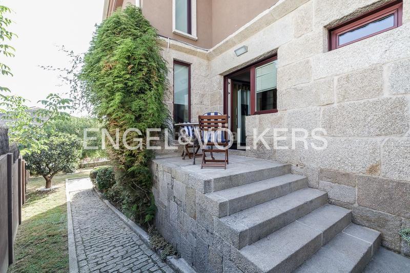 Foto a2c8fc9f-018f-447e-ae9c-119442e2efe6. Maison avec chauffage parking piscine dans Coia Vigo