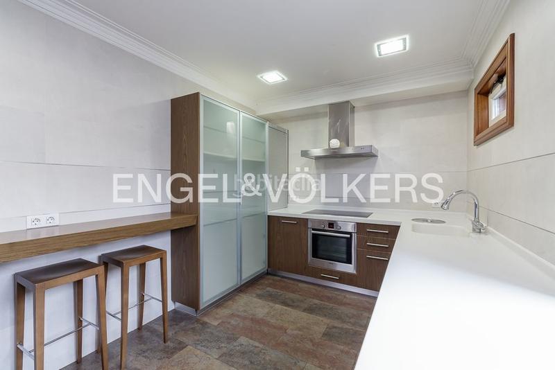 Foto c992244e-7191-40c5-ad5a-e5306326230a. Maison avec chauffage parking piscine dans Coia Vigo