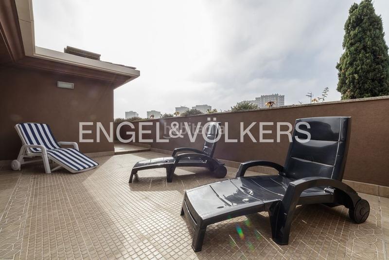 Foto dbc9fda6-8f46-40e7-8254-3dfe5e346a1d. Maison avec chauffage parking piscine dans Coia Vigo