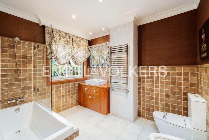 Foto ff9fb034-42a0-4892-a4cd-d7351355efd2. Maison avec chauffage parking piscine dans Coia Vigo