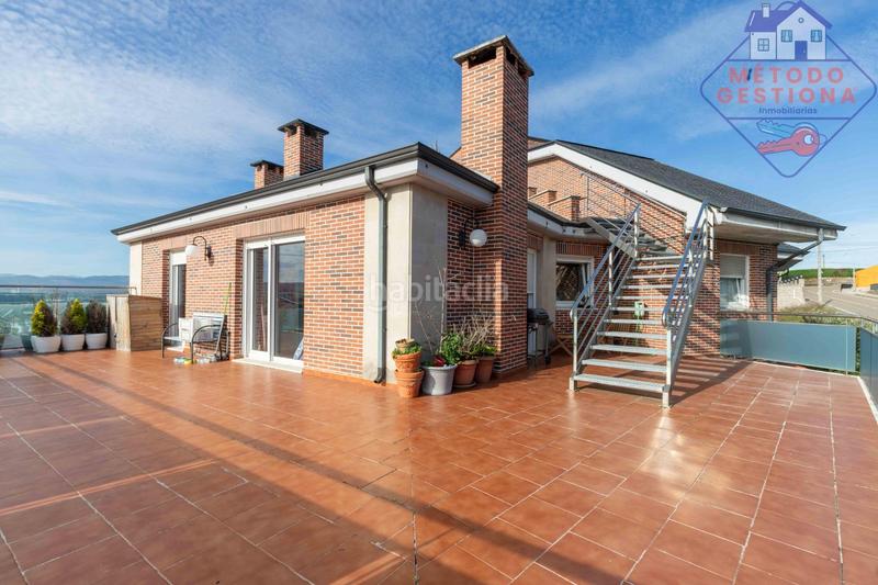 Foto 58cfd67e-177e-4dc4-be50-19dc3eb1c289. Attique avec chauffage parking dans Cudón Miengo