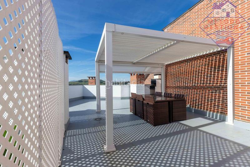 Foto cfef1208-a218-4f6b-917a-74f0e9880e6e. Attique avec chauffage parking dans Cudón Miengo