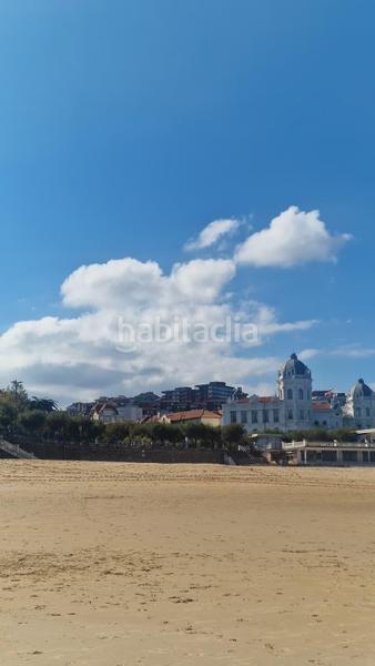 Foto cc12f909-d639-4941-b7a2-6241c2c0b0af. Pis amb calefacció aparcament a El Sardinero Santander