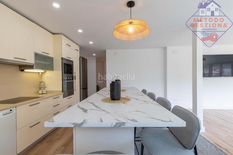 Foto deb928c0-4bdf-4f1b-ab58-beb1bf4d51bb. Pis amb calefacció aparcament a El Sardinero Santander