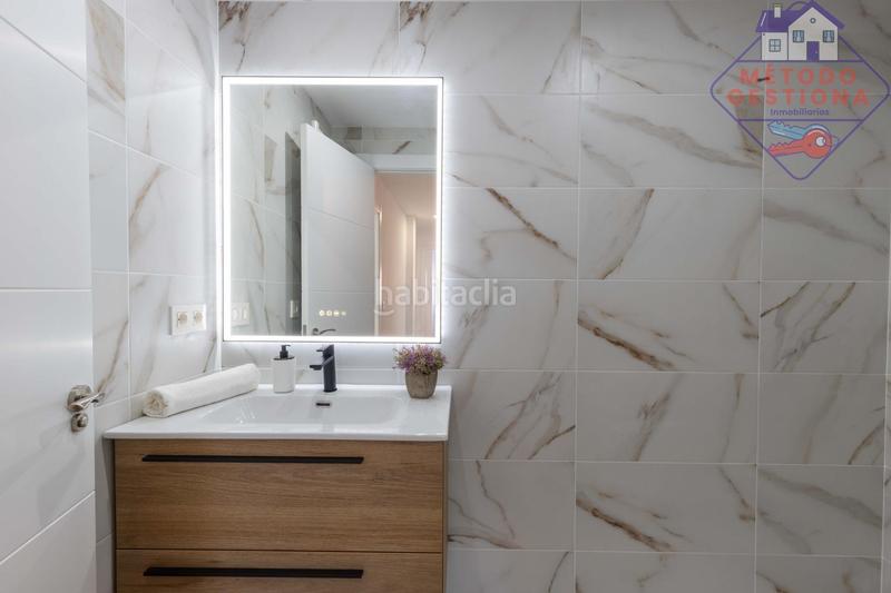 Foto fb0db595-f837-43db-8c11-32c727620450. Pis amb calefacció aparcament a El Sardinero Santander