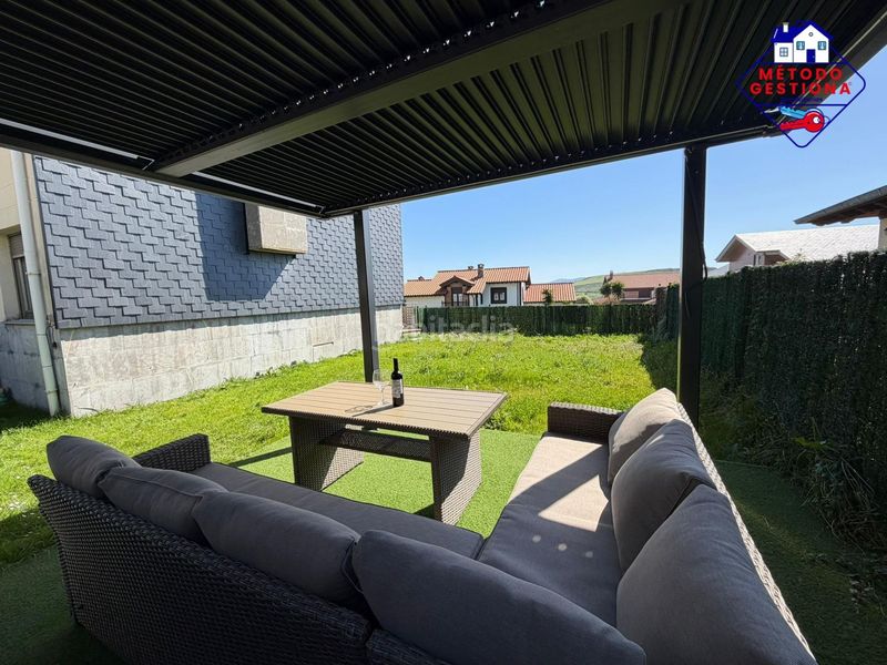 Foto 2df9a8c5-0dab-4c0b-b2ea-b6c2898eed65. Casa pareada chalet pareado con vistas en cortiguera en Suances