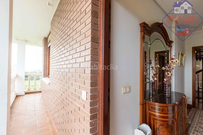 Foto 6d818514-3e5a-4c64-a104-592208d640a4. Casa amb aparcament a Cudón Miengo