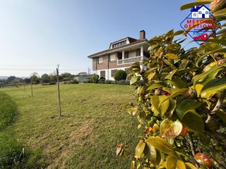 Maison  Avenida de cantabria. Casa independiente en cudón miengo, cerca de la playa