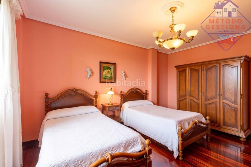 Foto b74a5a89-ee21-4ed4-bd9c-1b9697f89121. Casa amb aparcament a Cudón Miengo