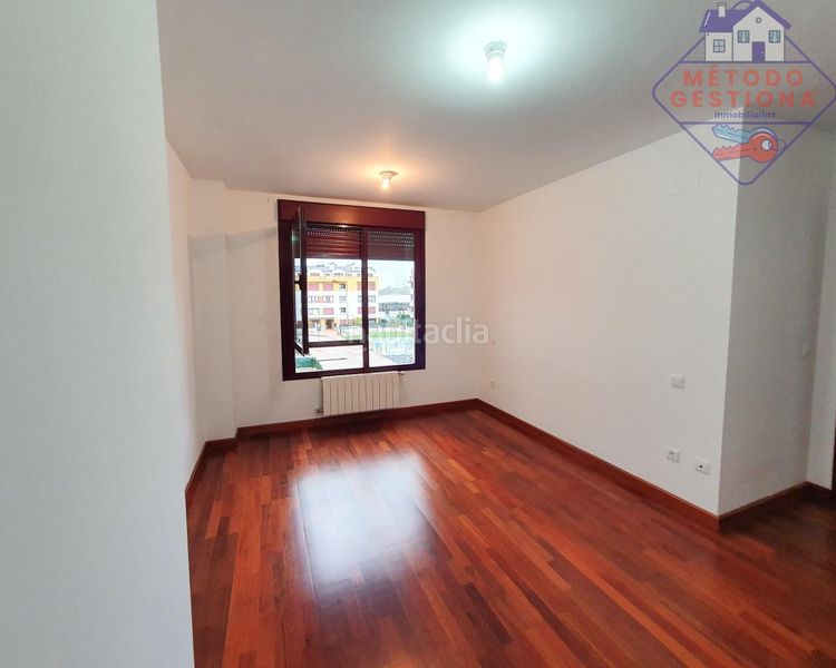 Foto b1fce9c9-6ac3-4736-9592-a68652cf1cef. Pis amb aparcament piscina a Entrambasaguas