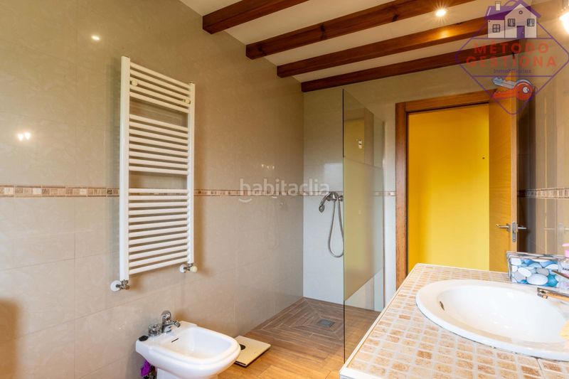 Foto 0937cc95-f384-47d3-9a86-5015b01848e4. Xalet amb aparcament a Suances