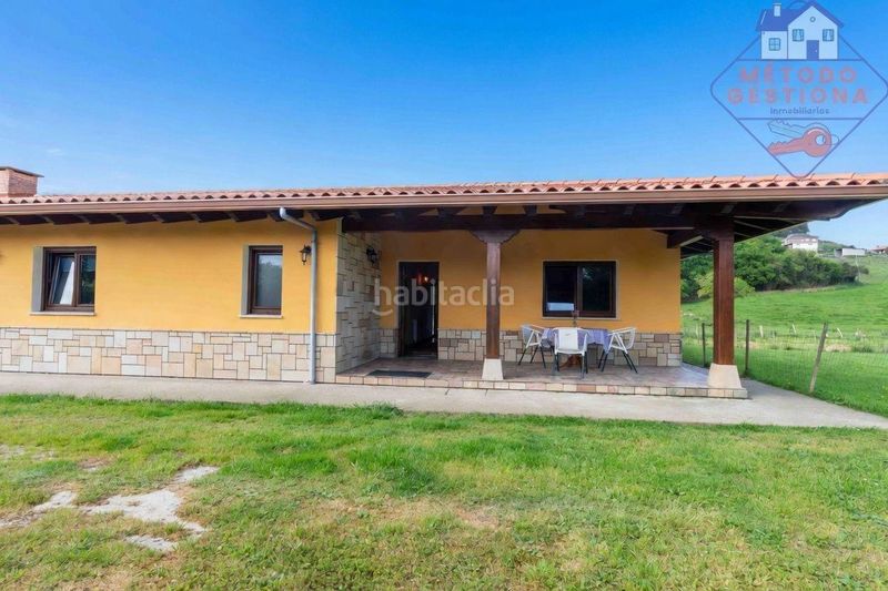 Foto 0e8bffbf-fe12-4fe4-b722-4bfb1349cd8c. Xalet amb aparcament a Suances