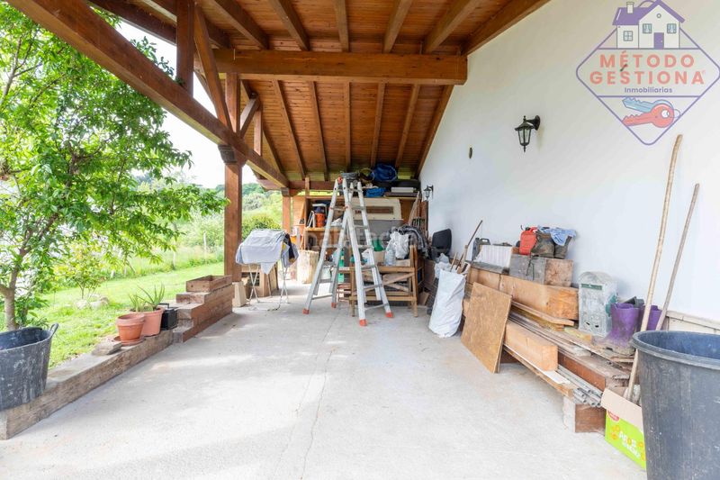 Foto 27e0a432-f6df-45e3-852f-2006cbd29218. Xalet amb aparcament a Suances