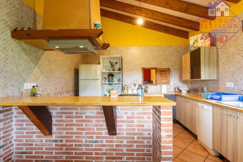 Foto 335b0730-14c6-4962-8f92-0413cc3da5c5. Xalet amb aparcament a Suances